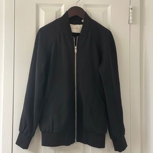 Aritzia Bomber Jacket XXS
